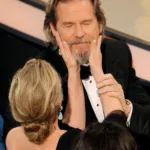 Jeff Bridges Fell for Waitress, Accepting Her with Facial Injuries — Years Later She Doesn’t Leave Him When Death Looms